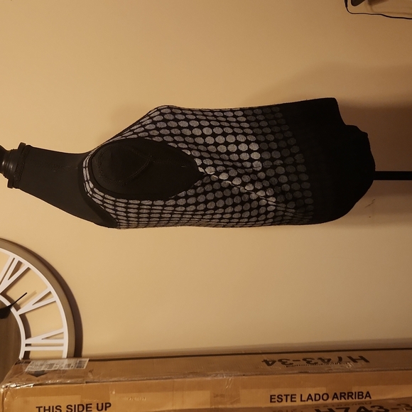 Talbots Sweater Vest 100% Merino Wool - Picture 2 of 5